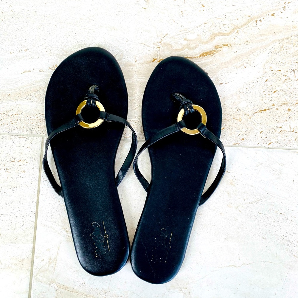 Mossimo Flats